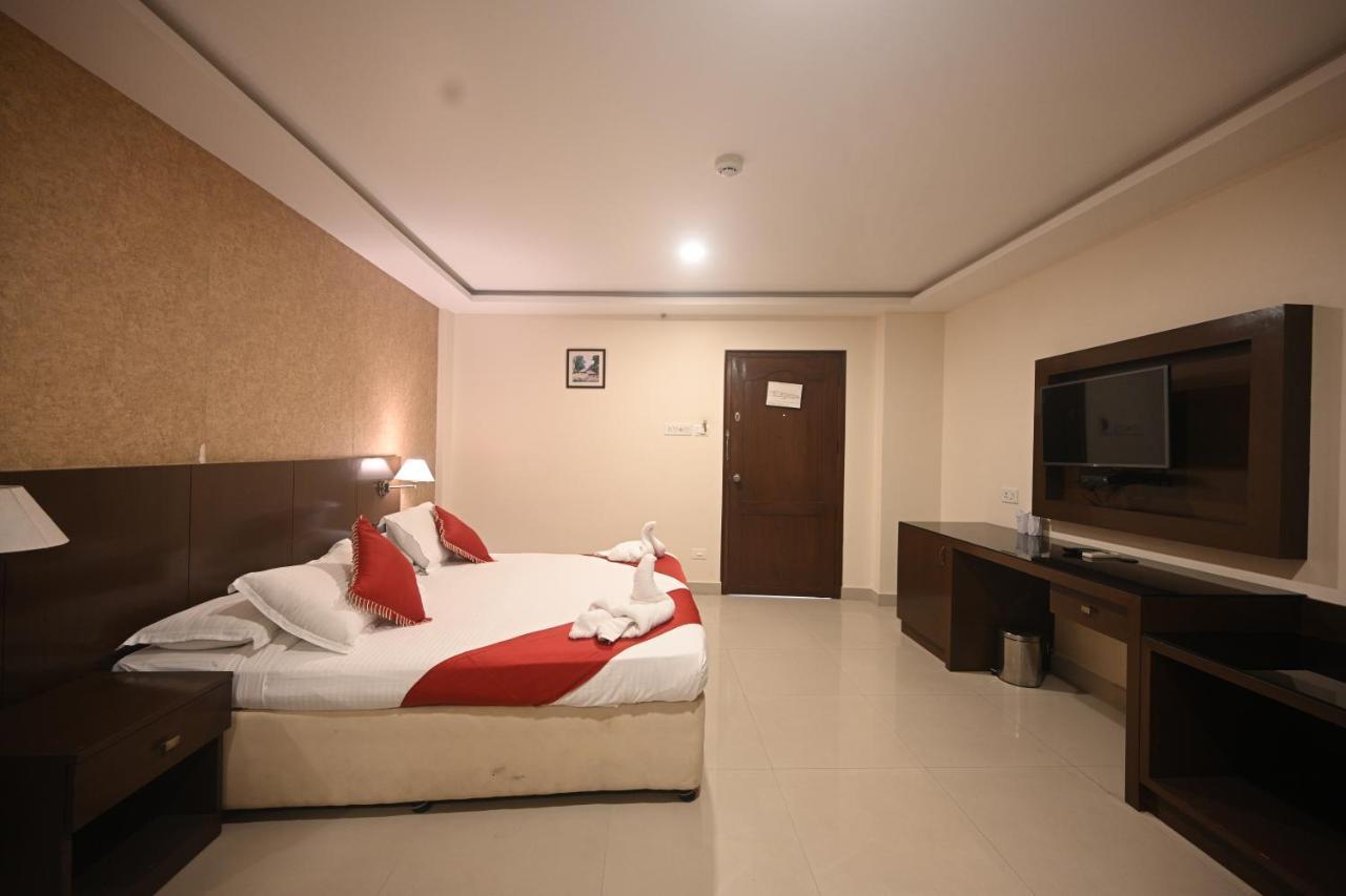 Hotel Bhagavath Gardens Chengannur Екстер'єр фото