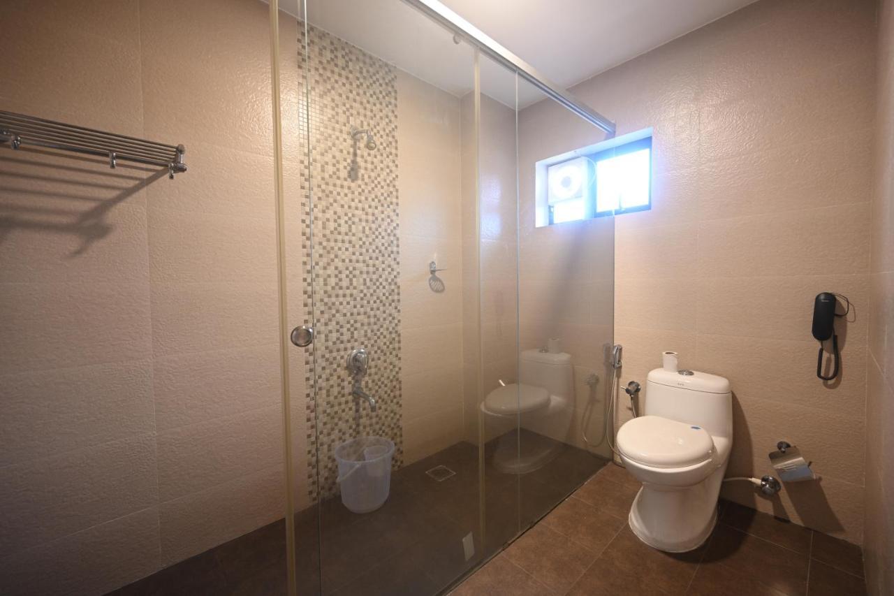 Hotel Bhagavath Gardens Chengannur Екстер'єр фото