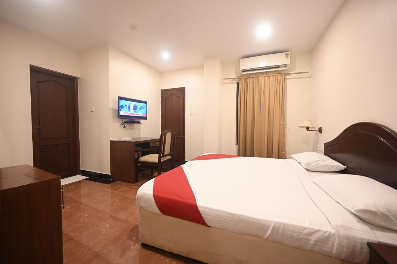 Hotel Bhagavath Gardens Chengannur Екстер'єр фото