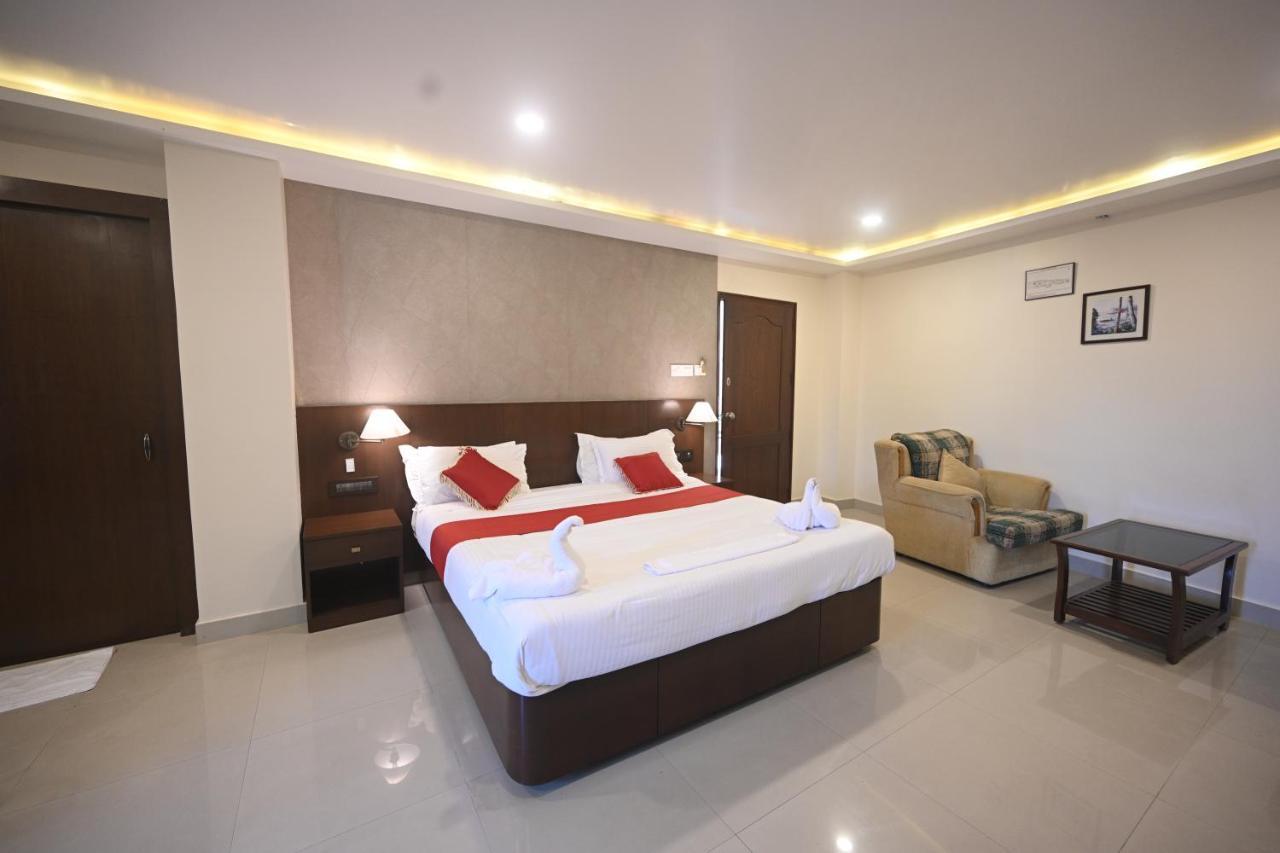 Hotel Bhagavath Gardens Chengannur Екстер'єр фото