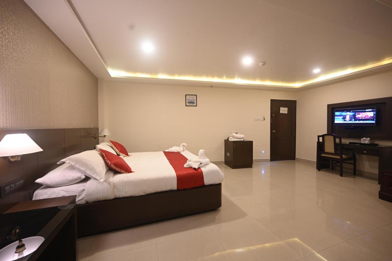 Hotel Bhagavath Gardens Chengannur Екстер'єр фото