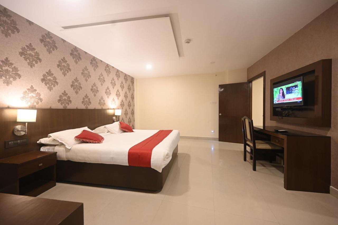 Hotel Bhagavath Gardens Chengannur Екстер'єр фото