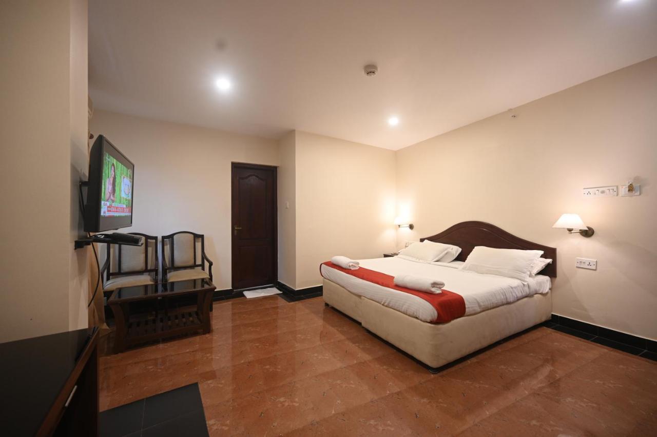 Hotel Bhagavath Gardens Chengannur Екстер'єр фото