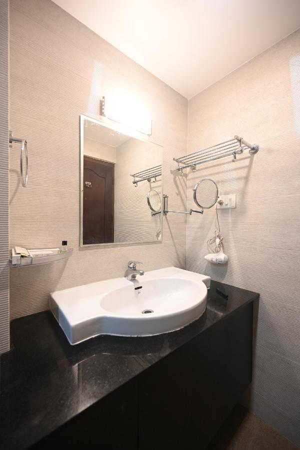 Hotel Bhagavath Gardens Chengannur Екстер'єр фото